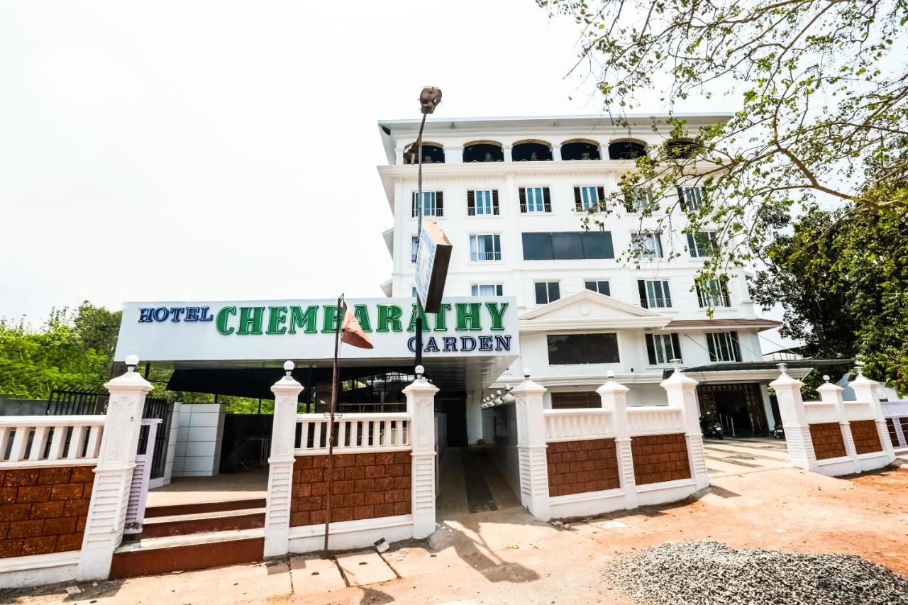 Capital O Hotel Chembarathy Garden Taliparamba Exterior photo